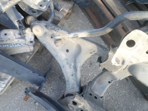 Ψαλίδι Εμπρός Αριστερό για DAIHATSU TERIOS (2006 - 2009) (J200) Ψαλίδι Εμπρός Αριστερό για DAIHATSU TERIOS (2006 - 2009) (J200)