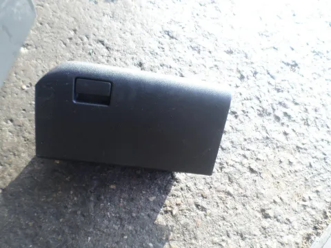 Ντουλαπάκι για TOYOTA AURIS (2015 - )