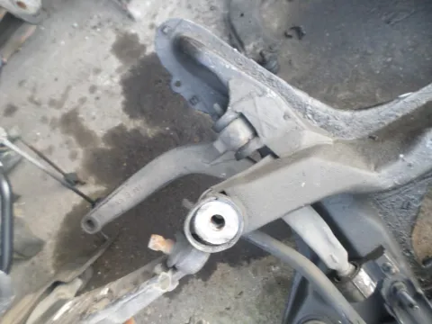 Ψαλίδι Εμπρός Αριστερό για PEUGEOT 406 (1996 - 1999) (8B) Ψαλίδι Εμπρός Αριστερό για PEUGEOT 406 (1996 - 1999) (8B)