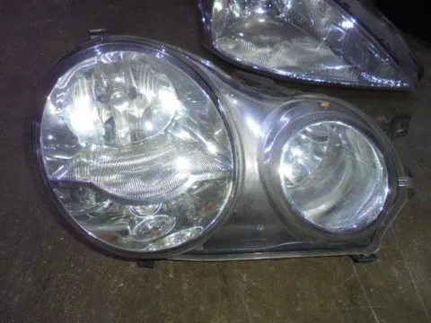Φανάρι Εμπρός Δεξί για VW POLO (2002 - 2005) (9N) Φανάρι Εμπρός Δεξί για VW POLO (2002 - 2005) (9N)