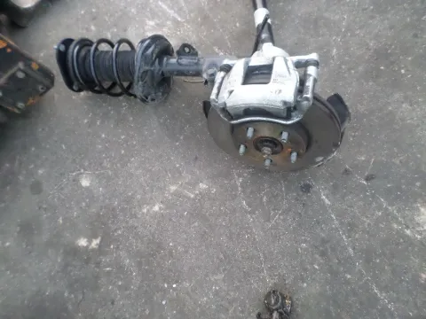 Άκρο Πλήρες Εμπρός Δεξί Με ABS για TOYOTA AURIS (2015 - ) Άκρο Πλήρες Εμπρός Δεξί Με ABS για TOYOTA AURIS (2015 - )