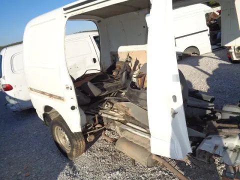 Τροπέτο Αμάξι κομπλέ Δεν Έχει Μηχανή Και Σασμάν , Έχουν Ζαντολάστιχα Και Έχουν Διαφορικό Πετρελαίο 195/65/15 για TOYOTA HI-ACE (1996 - 2006) (XH10) *ΔΒ* -  Τροπέτο Αμάξι κομπλέ Δεν Έχει Μηχανή Και Σασμάν , Έχουν Ζαντολάστιχα Και Έχουν Διαφορικό Πετρελαίο 195/65/15 για TOYOTA HI-ACE (1996 - 2006) (XH10) *ΔΒ* -