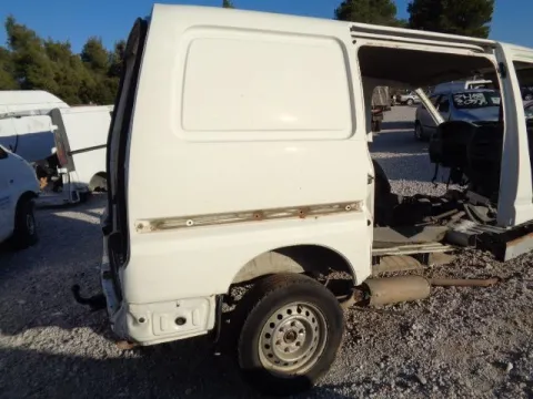 Τροπέτο Αμάξι κομπλέ Δεν Έχει Μηχανή Και Σασμάν , Έχουν Ζαντολάστιχα Και Έχουν Διαφορικό Πετρελαίο 195/65/15 για TOYOTA HI-ACE (1996 - 2006) (XH10) *ΔΒ* -  Τροπέτο Αμάξι κομπλέ Δεν Έχει Μηχανή Και Σασμάν , Έχουν Ζαντολάστιχα Και Έχουν Διαφορικό Πετρελαίο 195/65/15 για TOYOTA HI-ACE (1996 - 2006) (XH10) *ΔΒ* -