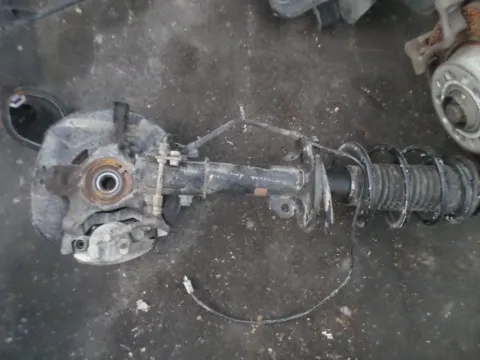 Άκρο Πλήρες Εμπρός Αριστερό Με ABS για TOYOTA YARIS (2009 - 2012) (XP90) Άκρο Πλήρες Εμπρός Αριστερό Με ABS για TOYOTA YARIS (2009 - 2012) (XP90)