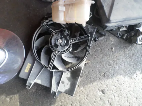 Βεντιλατέρ Ψυγείου Κινητήρα (Νερού) για FORD FIESTA (2002 - 2005) Mk5a *Γ* Βεντιλατέρ Ψυγείου Κινητήρα (Νερού) για FORD FIESTA (2002 - 2005) Mk5a *Γ*