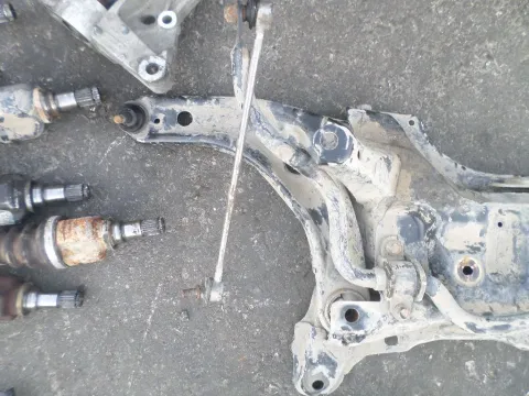 Ψαλίδι Εμπρός Αριστερό για TOYOTA YARIS (2006 - 2009) (KL9)