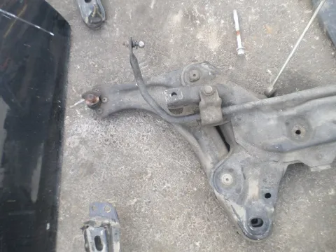 Ψαλίδι Εμπρός Αριστερό για CITROEN C2 (2008 - 2010) (JM) Ψαλίδι Εμπρός Αριστερό για CITROEN C2 (2008 - 2010) (JM)