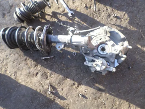 Άκρο Πλήρες Εμπρός Δεξί Με ABS για TOYOTA AURIS (2013 - 2015) Άκρο Πλήρες Εμπρός Δεξί Με ABS για TOYOTA AURIS (2013 - 2015)