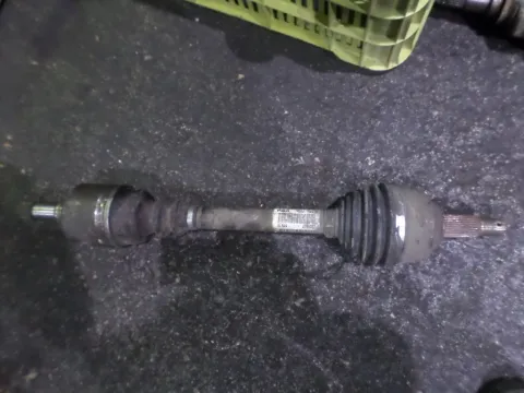Ημιαξόνιο Εμπρός Αριστερό για FIAT SCUDO (1995 - 2003) (220P) Ημιαξόνιο Εμπρός Αριστερό για FIAT SCUDO (1995 - 2003) (220P)