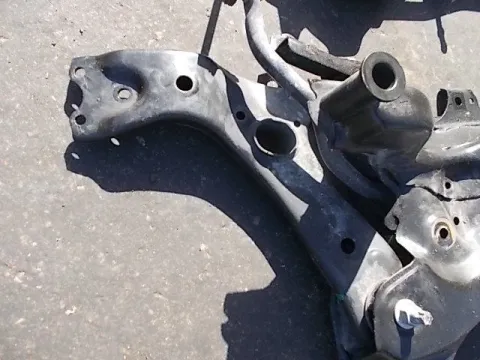 Ψαλίδι Εμπρός Αριστερό για TOYOTA AURIS (2016 - ) Ψαλίδι Εμπρός Αριστερό για TOYOTA AURIS (2016 - )