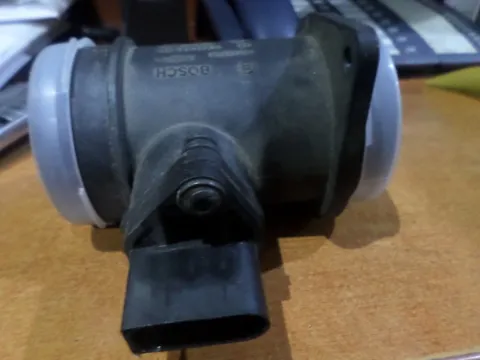 Μετρητής Μάζας Αέρος (MAF - LUFT - AIR FLOW) 0281002216 για VW PASSAT (2000 - 2005) (3B3)  "ΤΕΛΑΡΟ 3"(πισω τοιχο) Μετρητής Μάζας Αέρος (MAF - LUFT - AIR FLOW) 0281002216 για VW PASSAT (2000 - 2005) (3B3)  "ΤΕΛΑΡΟ 3"(πισω τοιχο)