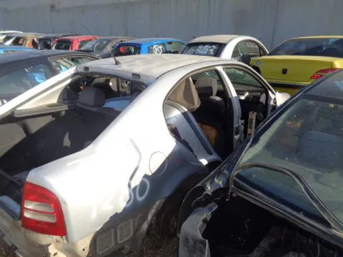 Τροπέτο Πίσω Με Άξονα Με Θόλουs Και Σασί για SKODA OCTAVIA (1997 - 2000) 4 (1U2-5) , (2000 - 2008) 4 (1U2-5) *Α* -  Τροπέτο Πίσω Με Άξονα Με Θόλουs Και Σασί για SKODA OCTAVIA (1997 - 2000) 4 (1U2-5) , (2000 - 2008) 4 (1U2-5) *Α* -