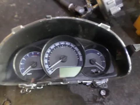 Κοντέρ για TOYOTA YARIS (2009 - 2012) (XP90) Κοντέρ για TOYOTA YARIS (2009 - 2012) (XP90)
