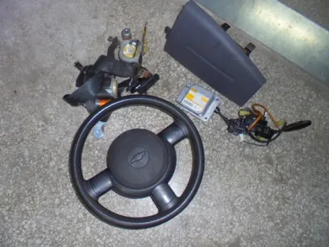 Σετ Αερόσακων Εμπρός (χ.Ταμπλό) για CHEVROLET - DAEWOO MATIZ (2005 - 2010) (M200) *Γ* Σετ Αερόσακων Εμπρός (χ.Ταμπλό) για CHEVROLET - DAEWOO MATIZ (2005 - 2010) (M200) *Γ*
