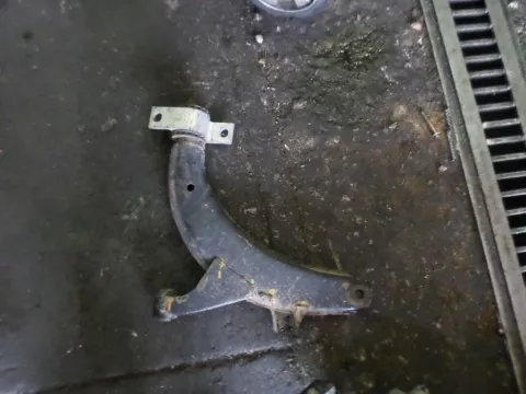 Ψαλίδι Εμπρός Δεξί για SUBARU FORESTER (2000 - 2002) (SF) Ψαλίδι Εμπρός Δεξί για SUBARU FORESTER (2000 - 2002) (SF)