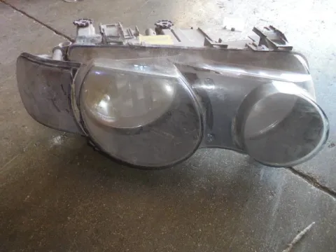 Φανάρι Εμπρός Δεξί Ελαττωματικό για BMW 3 Series (1999 - 2003) (E46) (2000 - 2004) Compact - 3dr , (2003 - 2005)((E46 F-L) (2000 - 2004) Compact - 3dr Φανάρι Εμπρός Δεξί Ελαττωματικό για BMW 3 Series (1999 - 2003) (E46) (2000 - 2004) Compact - 3dr , (2003 - 2005)((E46 F-L) (2000 - 2004) Compact - 3dr