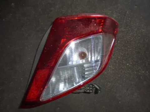 Φανάρι Πίσω Δεξί (ΛΙΓΟ ΡΑΓΙΣΜΕΝΟ) για TOYOTA YARIS (2012 - 2014) ( ) Φανάρι Πίσω Δεξί (ΛΙΓΟ ΡΑΓΙΣΜΕΝΟ) για TOYOTA YARIS (2012 - 2014) ( )