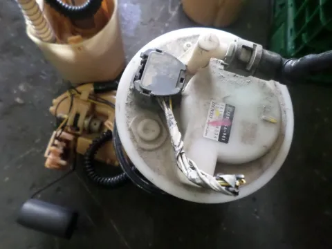 Αντλία Καυσίμου (Τρόμπα Βενζίνης) για HONDA CIVIC (2001 - 2003) (EP - S - U - V - M) Αντλία Καυσίμου (Τρόμπα Βενζίνης) για HONDA CIVIC (2001 - 2003) (EP - S - U - V - M)