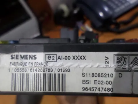 Ασφαλειοθήκη Μηχανής 9645747480 για PEUGEOT 206 (2000 - 2008) CC -  Ασφαλειοθήκη Μηχανής 9645747480 για PEUGEOT 206 (2000 - 2008) CC -