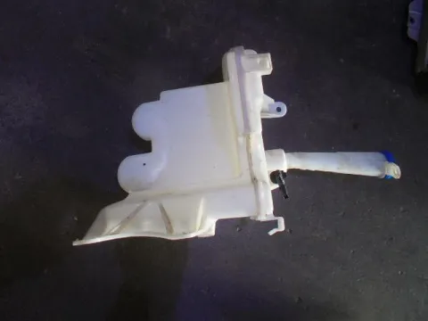 Δοχείο Υαλοκαθαριστήρων Με Μοτέρ για TOYOTA AURIS (2013 - 2015) Δοχείο Υαλοκαθαριστήρων Με Μοτέρ για TOYOTA AURIS (2013 - 2015)
