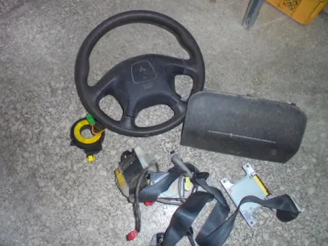 Σετ Αερόσακων Εμπρός (με ΚΑΠΑΚΙ) για MITSUBISHI PAJERO PININ (1999-2005) (H6 W) (H7 W) *Γ* Σετ Αερόσακων Εμπρός (με ΚΑΠΑΚΙ) για MITSUBISHI PAJERO PININ (1999-2005) (H6 W) (H7 W) *Γ*