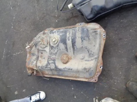 Δεξαμενή Καυσίμου (Ρεζερβουάρ) για DAIHATSU CHARADE (1996 - 2000) IV  *ΔΒ* Δεξαμενή Καυσίμου (Ρεζερβουάρ) για DAIHATSU CHARADE (1996 - 2000) IV  *ΔΒ*