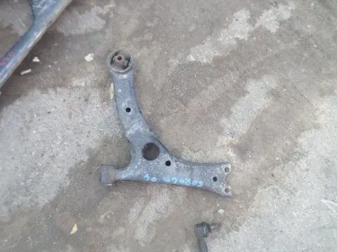 Ψαλίδι Εμπρός Αριστερό για TOYOTA COROLLA (2002 - 2004) (E120) Ψαλίδι Εμπρός Αριστερό για TOYOTA COROLLA (2002 - 2004) (E120)