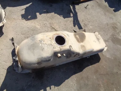Δεξαμενή Καυσίμου (Ρεζερβουάρ) για NISSAN D22 (1998 - 2001)  *ΔΒ* Δεξαμενή Καυσίμου (Ρεζερβουάρ) για NISSAN D22 (1998 - 2001)  *ΔΒ*