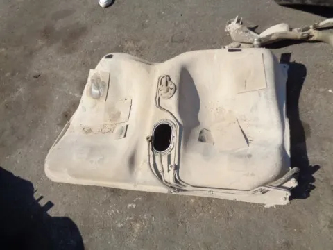 Δεξαμενή Καυσίμου (Ρεζερβουάρ) για TOYOTA CELICA (1991 - 1994) (T180)  *ΔΒ* Δεξαμενή Καυσίμου (Ρεζερβουάρ) για TOYOTA CELICA (1991 - 1994) (T180)  *ΔΒ*