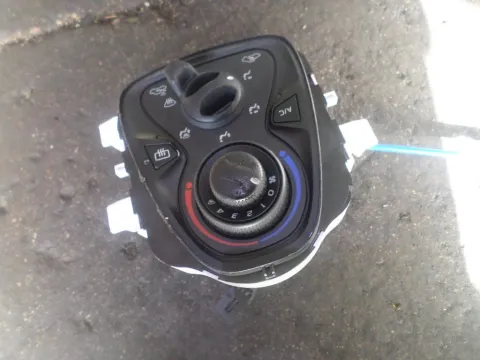 Χειριστήρια Καλοριφέρ για TOYOTA AYGO (2014 - ) , PEUGEOT 108 Χειριστήρια Καλοριφέρ για TOYOTA AYGO (2014 - ) , PEUGEOT 108