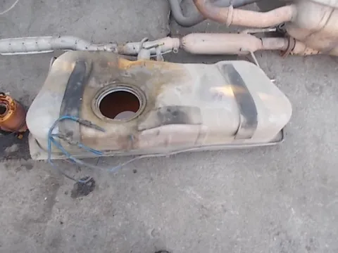 Δεξαμενή Καυσίμου (Ρεζερβουάρ) για OPEL CORSA (1993 - 2000) B  *ΔΒ* Δεξαμενή Καυσίμου (Ρεζερβουάρ) για OPEL CORSA (1993 - 2000) B  *ΔΒ*