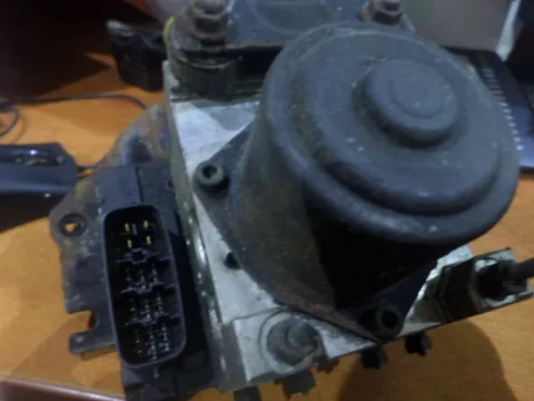 Μονάδα ABS 4618E0303 για MAZDA 6 (2002 - 2006) (GG) (GY) Μονάδα ABS 4618E0303 για MAZDA 6 (2002 - 2006) (GG) (GY)