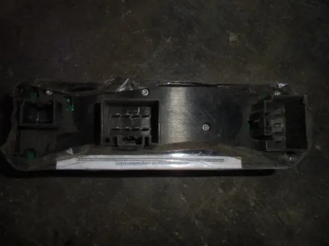 Διακόπτης Πόρτας Παραθύρων Κεντρικός Αριστερής 4πλος για FORD FIESTA (2008 - 2012) Mk6 (JA8) -  Διακόπτης Πόρτας Παραθύρων Κεντρικός Αριστερής 4πλος για FORD FIESTA (2008 - 2012) Mk6 (JA8) -