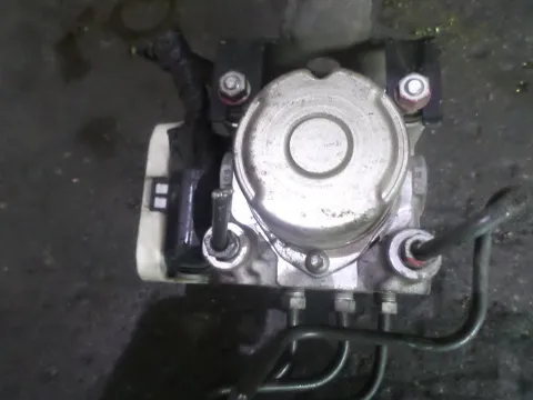 Μονάδα ABS 04J040500 για SUZUKI JIMNY (2005 - 2013) (SN) Μονάδα ABS 04J040500 για SUZUKI JIMNY (2005 - 2013) (SN)