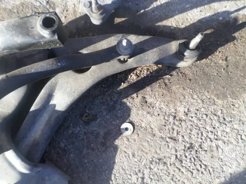 Ψαλίδι Εμπρός Δεξί για MITSUBISHI COLT (2005 - 2008 ) (CZ) , (2008 - ) (JZ3) Ψαλίδι Εμπρός Δεξί για MITSUBISHI COLT (2005 - 2008 ) (CZ) , (2008 - ) (JZ3)