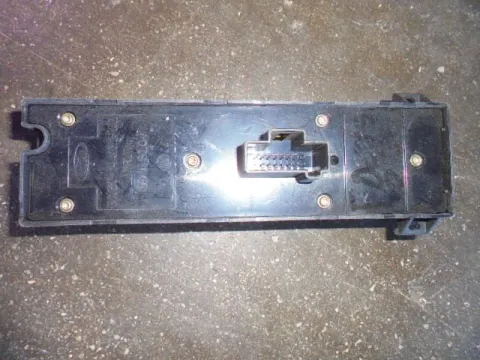 Διακόπτης Πόρτας Παραθύρων Κεντρικός Αριστερής 4πλός για FORD FOCUS (2004 - 2008) Mk2a (DA3 - C307) -  Διακόπτης Πόρτας Παραθύρων Κεντρικός Αριστερής 4πλός για FORD FOCUS (2004 - 2008) Mk2a (DA3 - C307) -