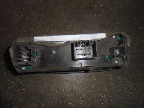 Διακόπτης Πόρτας Παραθύρων Κεντρικός Αριστερής 4πλός για FORD FIESTA (2008 - 2012) Mk6 (JA8) -  Διακόπτης Πόρτας Παραθύρων Κεντρικός Αριστερής 4πλός για FORD FIESTA (2008 - 2012) Mk6 (JA8) -