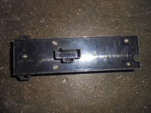 Διακόπτης Πόρτας Παραθύρων Κεντρικός Αριστερής 4πλός για FORD FOCUS (2004 - 2008) Mk2a (DA3 - C307) - 