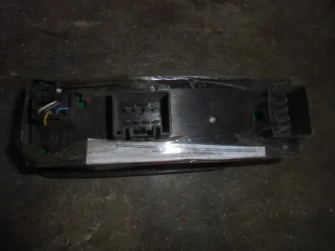 Διακόπτης Πόρτας Παραθύρων Κεντρικός Αριστερής 4ΠΛΟΣ για FORD FIESTA (2008 - 2012) Mk6 (JA8) -  Διακόπτης Πόρτας Παραθύρων Κεντρικός Αριστερής 4ΠΛΟΣ για FORD FIESTA (2008 - 2012) Mk6 (JA8) -