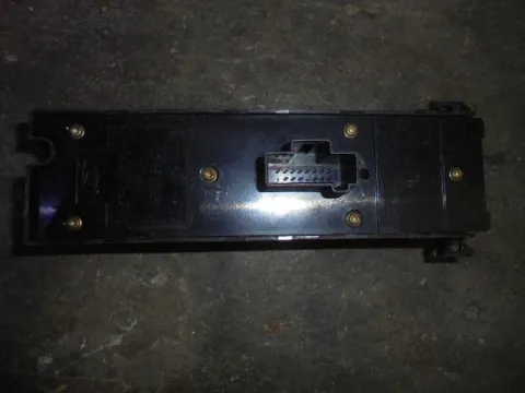 Διακόπτης Πόρτας Παραθύρων Κεντρικός Αριστερής 4ΠΛΟΣ για FORD FOCUS (2004 - 2008) Mk2a (DA3 - C307) - 