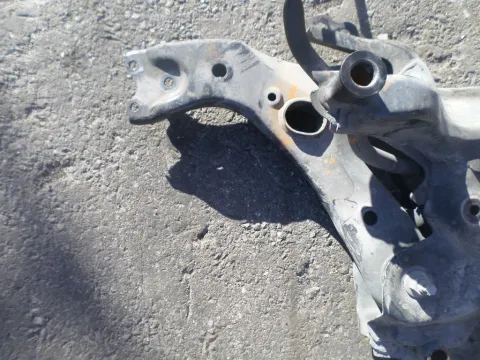 Ψαλίδι Εμπρός Αριστερό για TOYOTA AURIS (2013 - 2015) , (2016 - ) Ψαλίδι Εμπρός Αριστερό για TOYOTA AURIS (2013 - 2015) , (2016 - )
