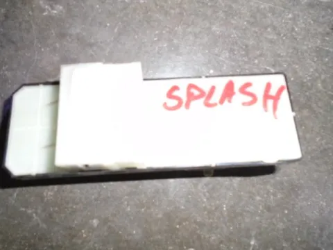 Διακόπτης Πόρτας Παραθύρων Κεντρικός Αριστερής 2πλός για SUZUKI SPLASH (2008 - 2012) (A5B) , OPEL AGILA (2008 - ) - 