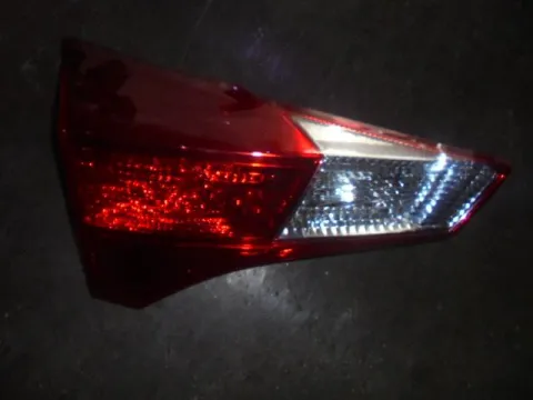 Φανάρι Πίσω Αριστερό Καπού για TOYOTA RAV-4 (2013 - ) Φανάρι Πίσω Αριστερό Καπού για TOYOTA RAV-4 (2013 - )