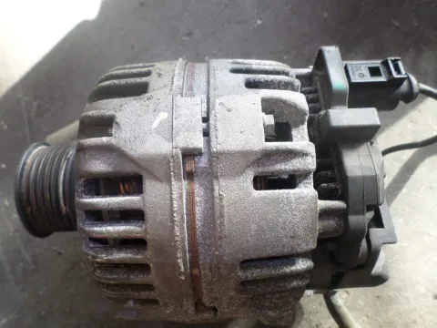 Δυναμό - Εναλλάκτης 037903025M για SEAT IBIZA (2002 - 2006) (6LZ) 1400 (AUB) (BBZ) Petrol 100 16 valve Δυναμό - Εναλλάκτης 037903025M για SEAT IBIZA (2002 - 2006) (6LZ) 1400 (AUB) (BBZ) Petrol 100 16 valve