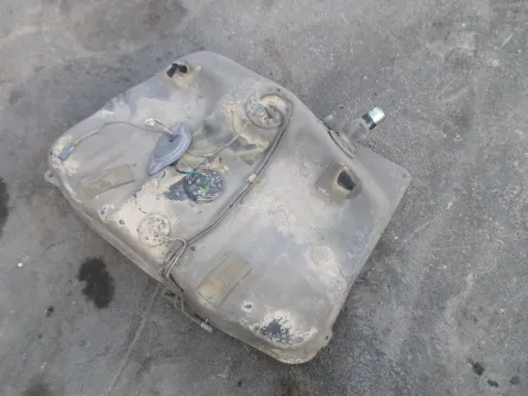 Δεξαμενή Καυσίμου (Ρεζερβουάρ) για TOYOTA COROLLA (1987 - 1992) (EE90)  *ΔΒ* Δεξαμενή Καυσίμου (Ρεζερβουάρ) για TOYOTA COROLLA (1987 - 1992) (EE90)  *ΔΒ*