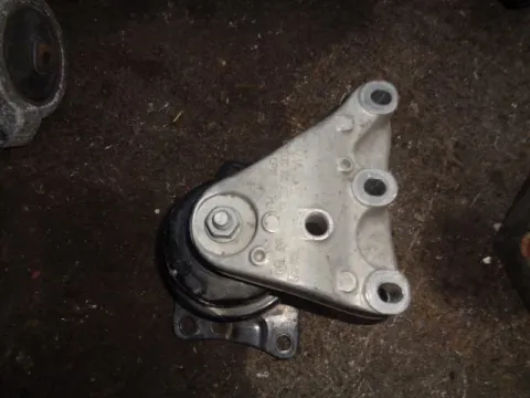 Βάση Μηχανής Δεξιά για SKODA OCTAVIA (1997 - 2000) 4 (1U2-5) , (2000 - 2008) 4 (1U2-5) Βάση Μηχανής Δεξιά για SKODA OCTAVIA (1997 - 2000) 4 (1U2-5) , (2000 - 2008) 4 (1U2-5)