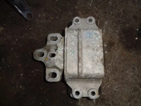 Βάση Μηχανής Δεξιά για AUDI Q3 (2012- ) ( ) Βάση Μηχανής Δεξιά για AUDI Q3 (2012- ) ( )