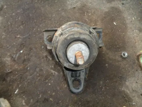 Βάση Μηχανής Δεξιά για FORD MAVERICK (2001 - 2005) Βάση Μηχανής Δεξιά για FORD MAVERICK (2001 - 2005)