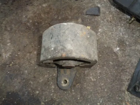 Βάση Κιβωτίου (Σασμάν) Μεσαία για HONDA CIVIC (2004 - 2005) (EP - S - U - V - M) Βάση Κιβωτίου (Σασμάν) Μεσαία για HONDA CIVIC (2004 - 2005) (EP - S - U - V - M)