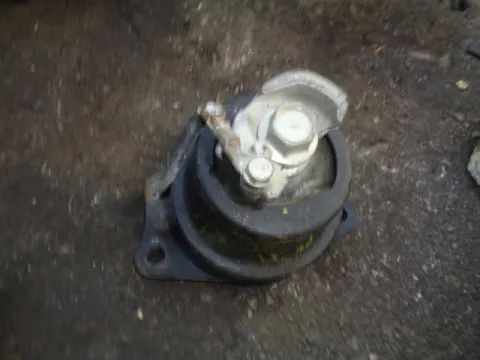 Βάση Μηχανής Δεξιά για HONDA INSIGHT (2009 - 2012) (ZE) Βάση Μηχανής Δεξιά για HONDA INSIGHT (2009 - 2012) (ZE)